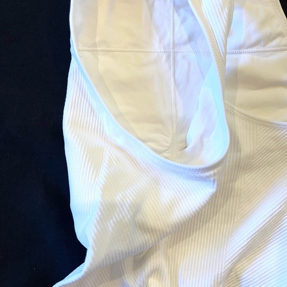 DSG Ribbed Tank Top - Picture 5 of 6